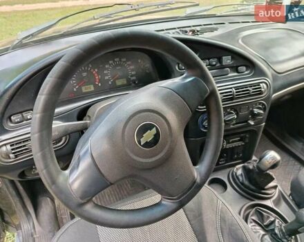 Коричневый Шевроле Нива, объемом двигателя 1.7 л и пробегом 190 тыс. км за 4000 $, фото 5 на Automoto.ua