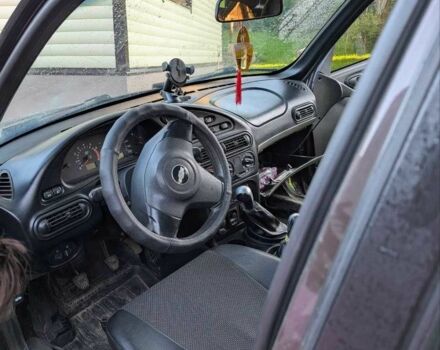 Коричневый Шевроле Нива, объемом двигателя 1.7 л и пробегом 170 тыс. км за 4800 $, фото 5 на Automoto.ua