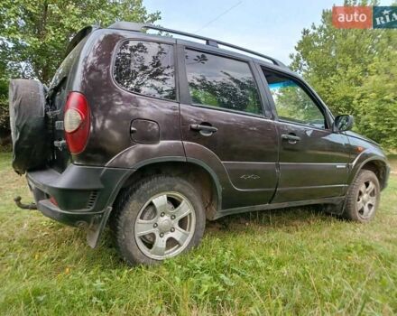 Коричневый Шевроле Нива, объемом двигателя 1.7 л и пробегом 190 тыс. км за 4000 $, фото 4 на Automoto.ua