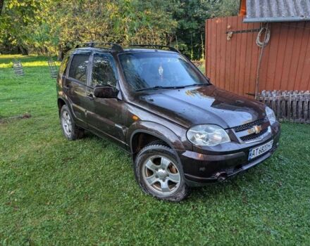 Коричневий Шевроле Нива, об'ємом двигуна 1.7 л та пробігом 170 тис. км за 4800 $, фото 1 на Automoto.ua
