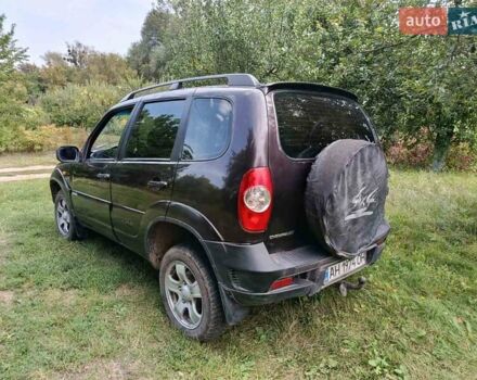 Коричневий Шевроле Нива, об'ємом двигуна 1.7 л та пробігом 190 тис. км за 4000 $, фото 1 на Automoto.ua