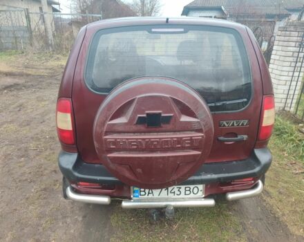 Красный Шевроле Нива, объемом двигателя 1.7 л и пробегом 125 тыс. км за 3600 $, фото 2 на Automoto.ua