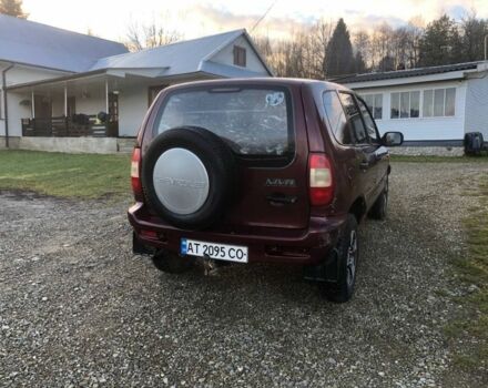 Красный Шевроле Нива, объемом двигателя 1.7 л и пробегом 280 тыс. км за 2350 $, фото 4 на Automoto.ua