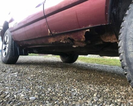 Красный Шевроле Нива, объемом двигателя 1.7 л и пробегом 280 тыс. км за 2350 $, фото 10 на Automoto.ua