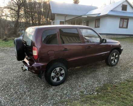 Красный Шевроле Нива, объемом двигателя 1.7 л и пробегом 280 тыс. км за 2350 $, фото 3 на Automoto.ua