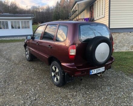 Красный Шевроле Нива, объемом двигателя 1.7 л и пробегом 280 тыс. км за 2350 $, фото 6 на Automoto.ua