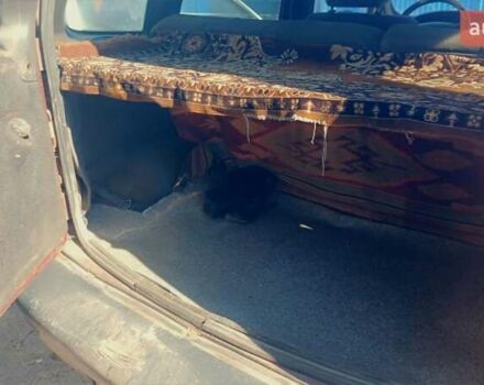 Красный Шевроле Нива, объемом двигателя 1.7 л и пробегом 500 тыс. км за 2000 $, фото 6 на Automoto.ua