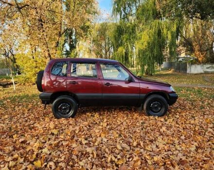 Червоний Шевроле Нива, об'ємом двигуна 1.7 л та пробігом 301 тис. км за 2950 $, фото 10 на Automoto.ua