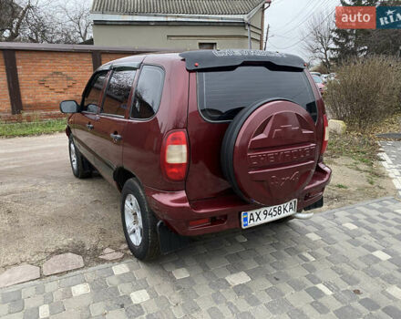 Червоний Шевроле Нива, об'ємом двигуна 1.69 л та пробігом 200 тис. км за 4450 $, фото 4 на Automoto.ua