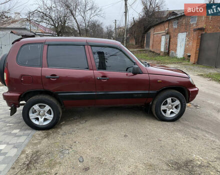 Червоний Шевроле Нива, об'ємом двигуна 1.69 л та пробігом 200 тис. км за 4450 $, фото 9 на Automoto.ua