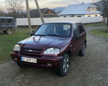 Красный Шевроле Нива, объемом двигателя 1.7 л и пробегом 280 тыс. км за 2350 $, фото 1 на Automoto.ua