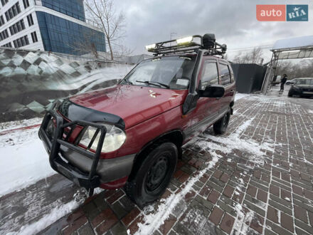 Червоний Шевроле Нива, об'ємом двигуна 1.7 л та пробігом 352 тис. км за 2500 $, фото 1 на Automoto.ua