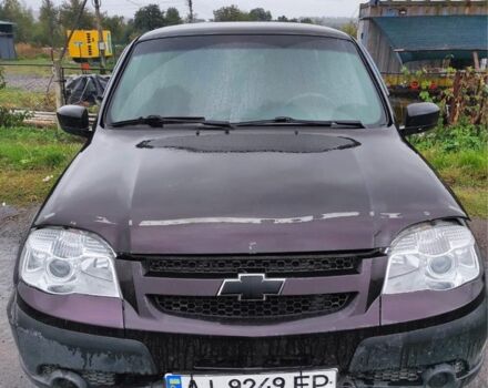 Красный Шевроле Нива, объемом двигателя 1.7 л и пробегом 131 тыс. км за 6130 $, фото 1 на Automoto.ua