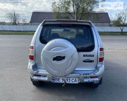 Шевроле Нива, об'ємом двигуна 1.7 л та пробігом 300 тис. км за 3300 $, фото 6 на Automoto.ua