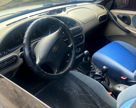 Шевроле Нива, объемом двигателя 1.7 л и пробегом 200 тыс. км за 3500 $, фото 5 на Automoto.ua