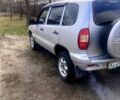 Шевроле Нива, объемом двигателя 1.7 л и пробегом 200 тыс. км за 3500 $, фото 2 на Automoto.ua
