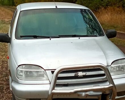 Шевроле Нива, объемом двигателя 1.7 л и пробегом 230 тыс. км за 4400 $, фото 1 на Automoto.ua