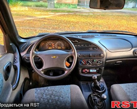 Шевроле Нива, объемом двигателя 1.7 л и пробегом 300 тыс. км за 2950 $, фото 9 на Automoto.ua