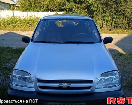 Шевроле Нива, объемом двигателя 1.7 л и пробегом 70 тыс. км за 5100 $, фото 3 на Automoto.ua