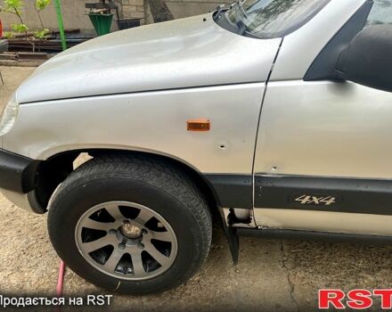 Шевроле Нива, объемом двигателя 1.7 л и пробегом 111 тыс. км за 2100 $, фото 3 на Automoto.ua