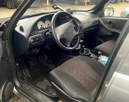 Шевроле Нива, объемом двигателя 1.7 л и пробегом 260 тыс. км за 4500 $, фото 6 на Automoto.ua