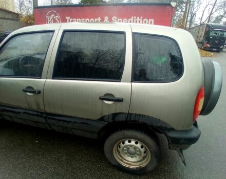 Шевроле Нива, объемом двигателя 1.7 л и пробегом 122 тыс. км за 2800 $, фото 6 на Automoto.ua