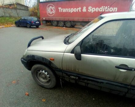 Шевроле Нива, объемом двигателя 1.7 л и пробегом 122 тыс. км за 2800 $, фото 5 на Automoto.ua