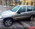 Шевроле Нива, объемом двигателя 1.7 л и пробегом 157 тыс. км за 3400 $, фото 3 на Automoto.ua