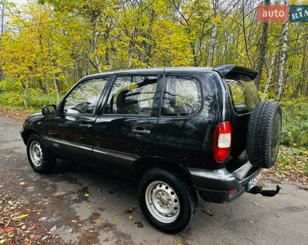 Шевроле Нива, объемом двигателя 0 л и пробегом 176 тыс. км за 3600 $, фото 4 на Automoto.ua