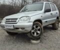 Шевроле Нива, объемом двигателя 1.7 л и пробегом 230 тыс. км за 2995 $, фото 1 на Automoto.ua