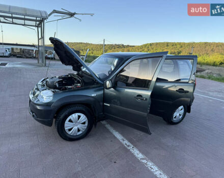 Шевроле Нива, объемом двигателя 0 л и пробегом 138 тыс. км за 3950 $, фото 32 на Automoto.ua