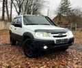 Шевроле Нива, объемом двигателя 1.7 л и пробегом 157 тыс. км за 6100 $, фото 1 на Automoto.ua