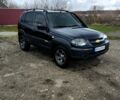 Шевроле Нива, объемом двигателя 17 л и пробегом 80 тыс. км за 8500 $, фото 1 на Automoto.ua