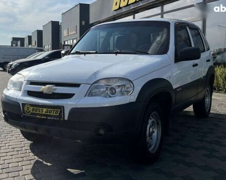 Шевроле Нива, объемом двигателя 1.7 л и пробегом 98 тыс. км за 7500 $, фото 2 на Automoto.ua