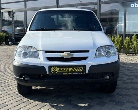 Шевроле Нива, объемом двигателя 1.7 л и пробегом 98 тыс. км за 7500 $, фото 1 на Automoto.ua