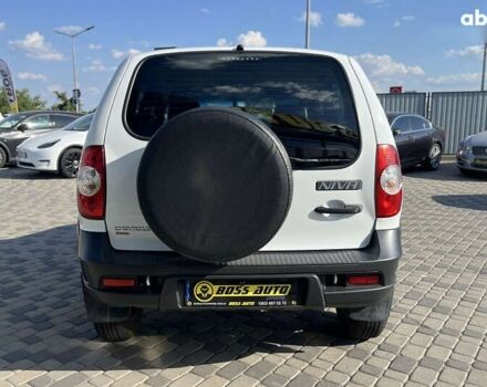 Шевроле Нива, объемом двигателя 1.7 л и пробегом 98 тыс. км за 7500 $, фото 5 на Automoto.ua