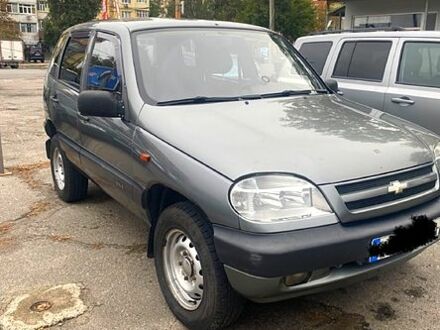 Шевроле Нива, объемом двигателя 1.7 л и пробегом 260 тыс. км за 4500 $, фото 1 на Automoto.ua