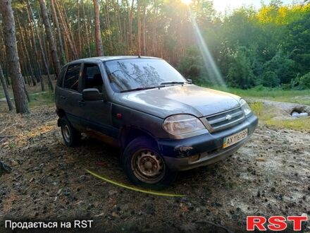 Шевроле Нива, объемом двигателя 1.7 л и пробегом 350 тыс. км за 1800 $, фото 1 на Automoto.ua
