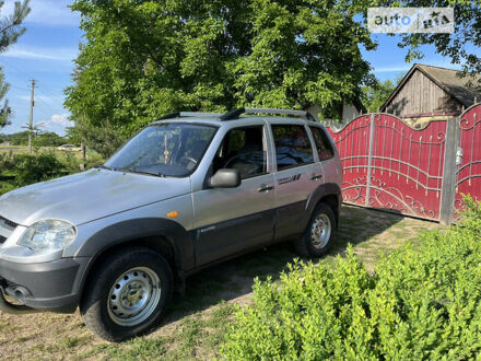 Шевроле Нива, об'ємом двигуна 1.7 л та пробігом 210 тис. км за 4150 $, фото 1 на Automoto.ua