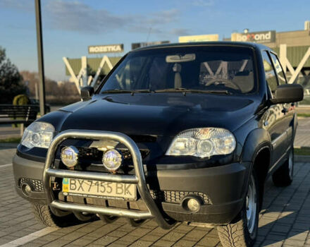 Шевроле Нива, объемом двигателя 1.69 л и пробегом 160 тыс. км за 5300 $, фото 1 на Automoto.ua