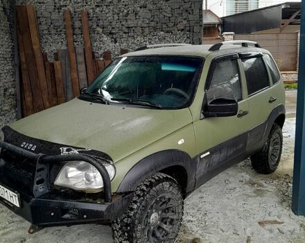 Шевроле Нива, объемом двигателя 17 л и пробегом 182 тыс. км за 4500 $, фото 1 на Automoto.ua