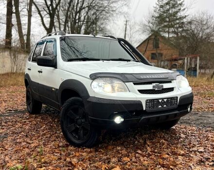 Шевроле Нива, объемом двигателя 1.7 л и пробегом 157 тыс. км за 6100 $, фото 1 на Automoto.ua