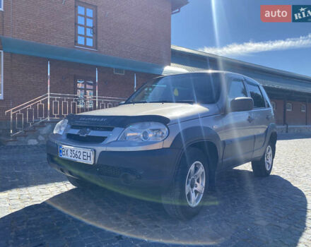 Шевроле Нива, объемом двигателя 1.7 л и пробегом 209 тыс. км за 5000 $, фото 1 на Automoto.ua