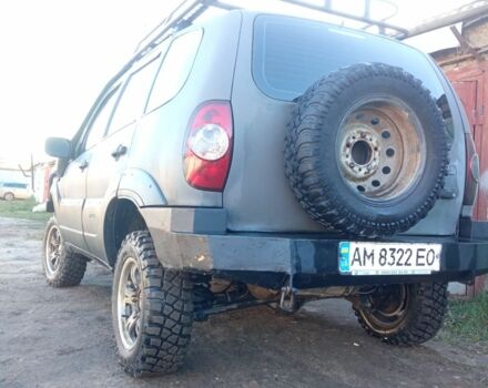 Серый Шевроле Нива, объемом двигателя 1.7 л и пробегом 170 тыс. км за 4100 $, фото 3 на Automoto.ua
