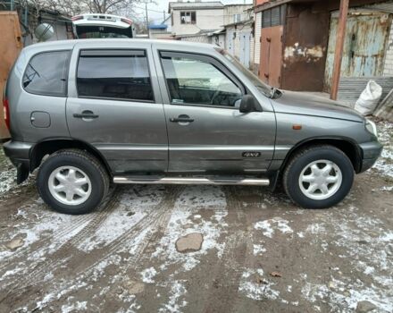 Сірий Шевроле Нива, об'ємом двигуна 1.7 л та пробігом 119 тис. км за 4100 $, фото 2 на Automoto.ua