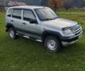 Сірий Шевроле Нива, об'ємом двигуна 0 л та пробігом 320 тис. км за 2950 $, фото 1 на Automoto.ua