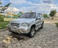 Сірий Шевроле Нива, об'ємом двигуна 1.7 л та пробігом 221 тис. км за 3500 $, фото 1 на Automoto.ua