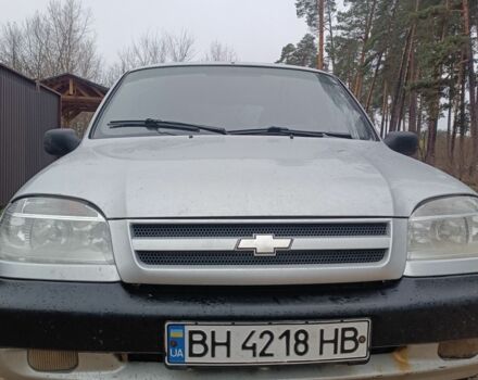 Серый Шевроле Нива, объемом двигателя 1.7 л и пробегом 193 тыс. км за 3200 $, фото 22 на Automoto.ua