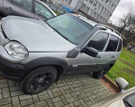 Сірий Шевроле Нива, об'ємом двигуна 1.7 л та пробігом 173 тис. км за 3548 $, фото 1 на Automoto.ua