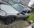 Сірий Шевроле Нива, об'ємом двигуна 1.7 л та пробігом 173 тис. км за 3548 $, фото 1 на Automoto.ua